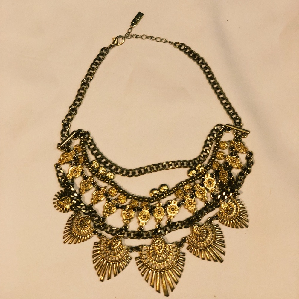 Lulu’s Gold Chain Layered Statement Necklace - Picture 2 of 4